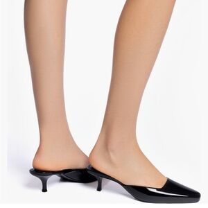 Larroude Amal Kitten Mule Patent Leather Size 11 NWOB